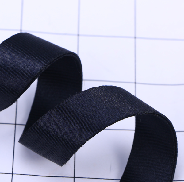 Ланъярд из полиэстера с карабином, длина 90 см.